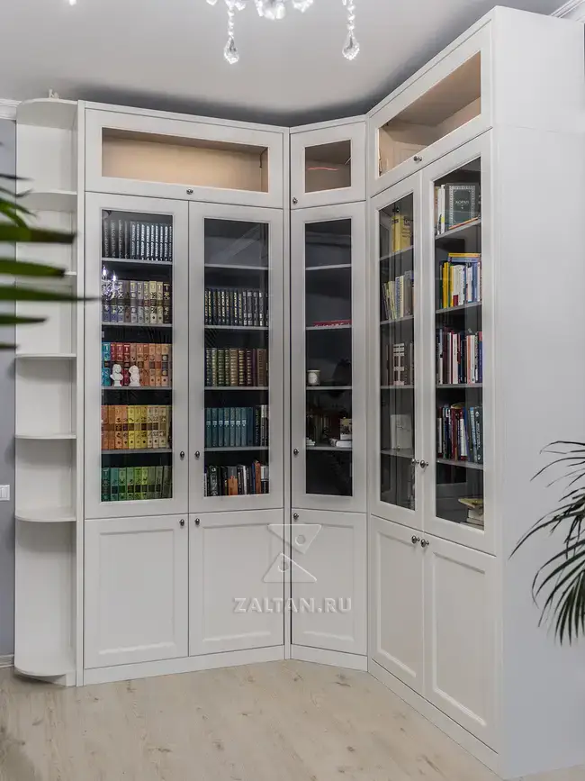 Угловай распашной шкаф