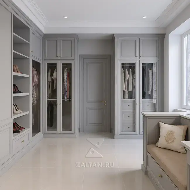 Гардеробная с скамьей и шкафами