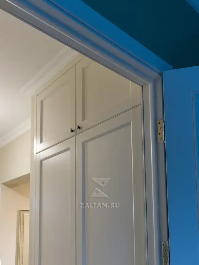 Шкаф с антресолью