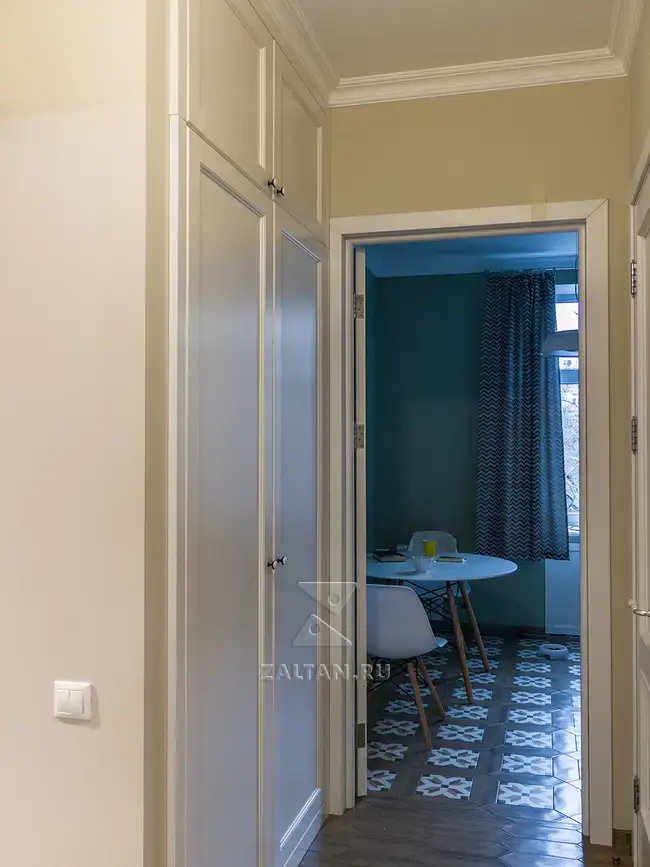 Встроенный шкаф в коридор