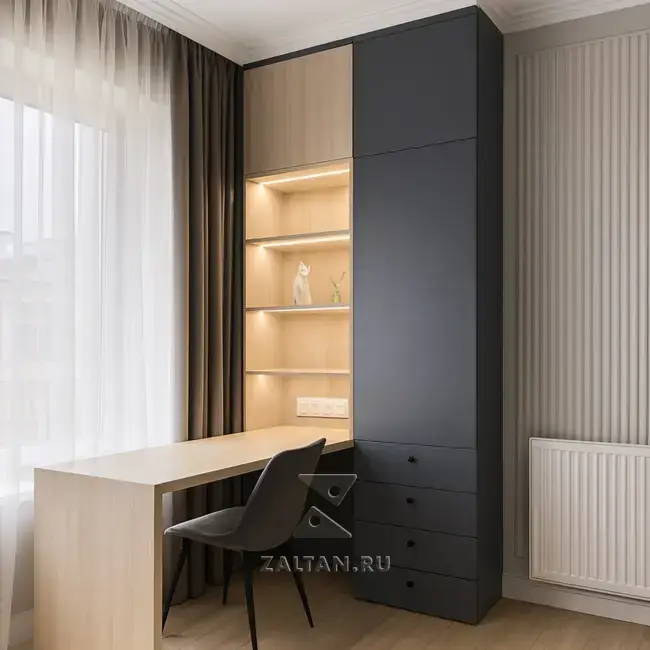 Встроенный стол со шкафом и полками