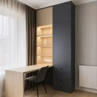 Встроенный письменный стол со шкафом