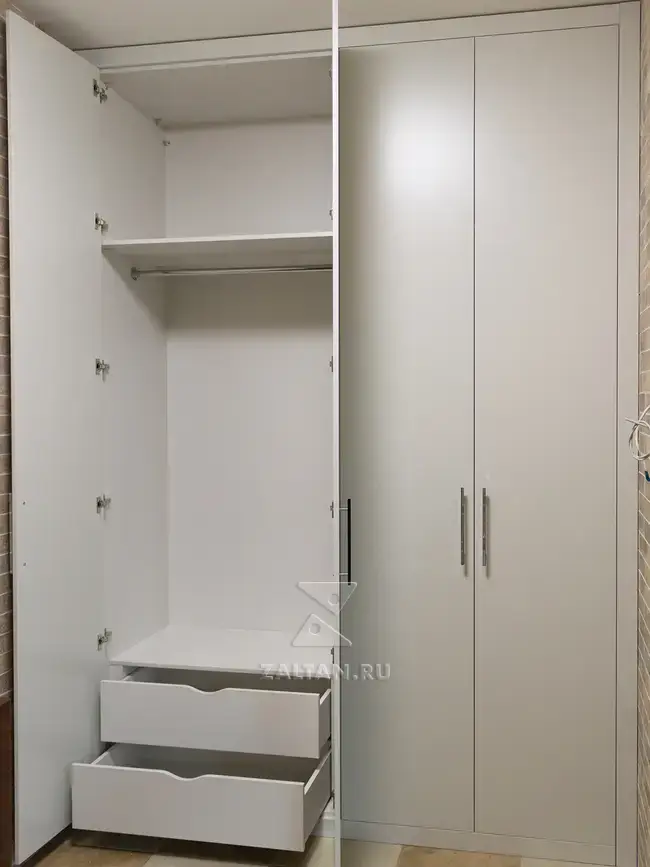 Ящики внутри шкафа