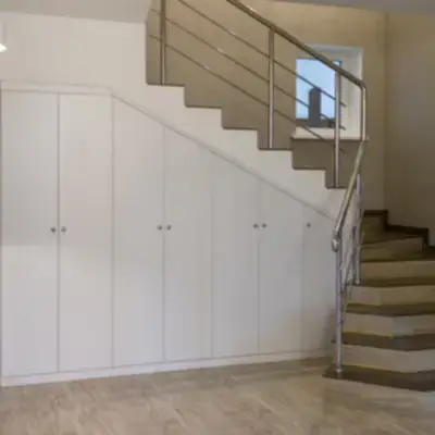 Шкаф под лестницей