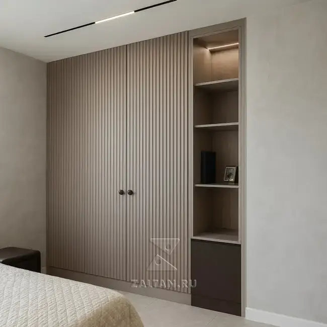 Шкаф с реечными фасадами