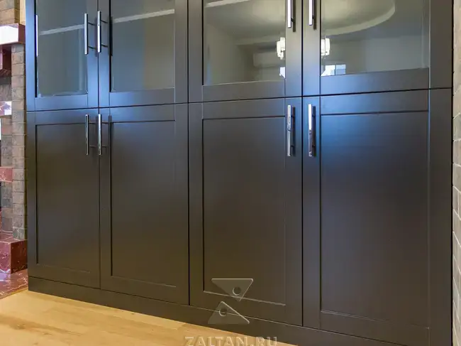 Фасады с фрезеровкой и стеклом