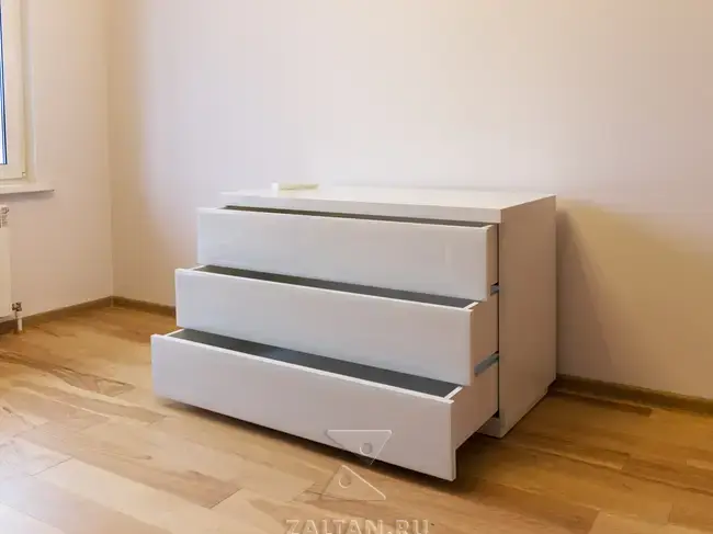 Комод глянец