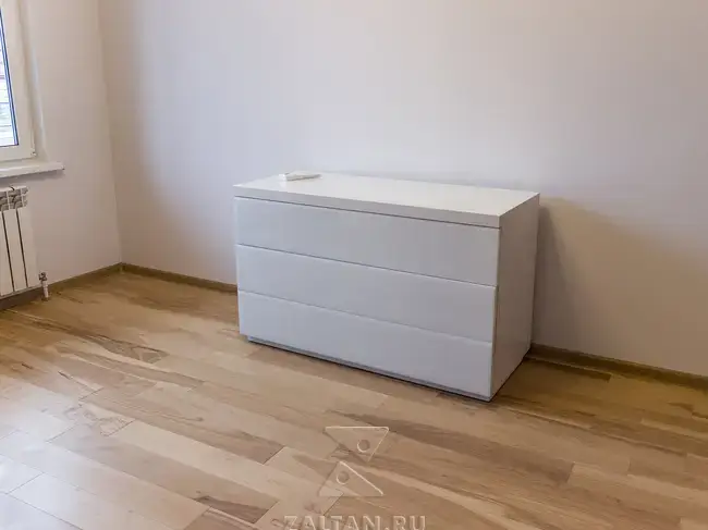 Комод с 3-я ящиками