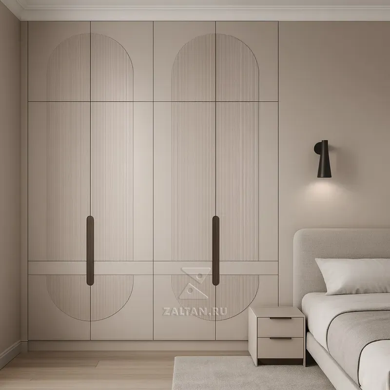 Встроенный шкаф фрезерованный бежевый