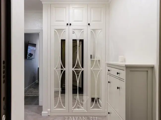 Встроенный шкаф в прихожую