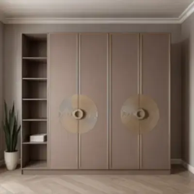 Распашной шкаф с полками