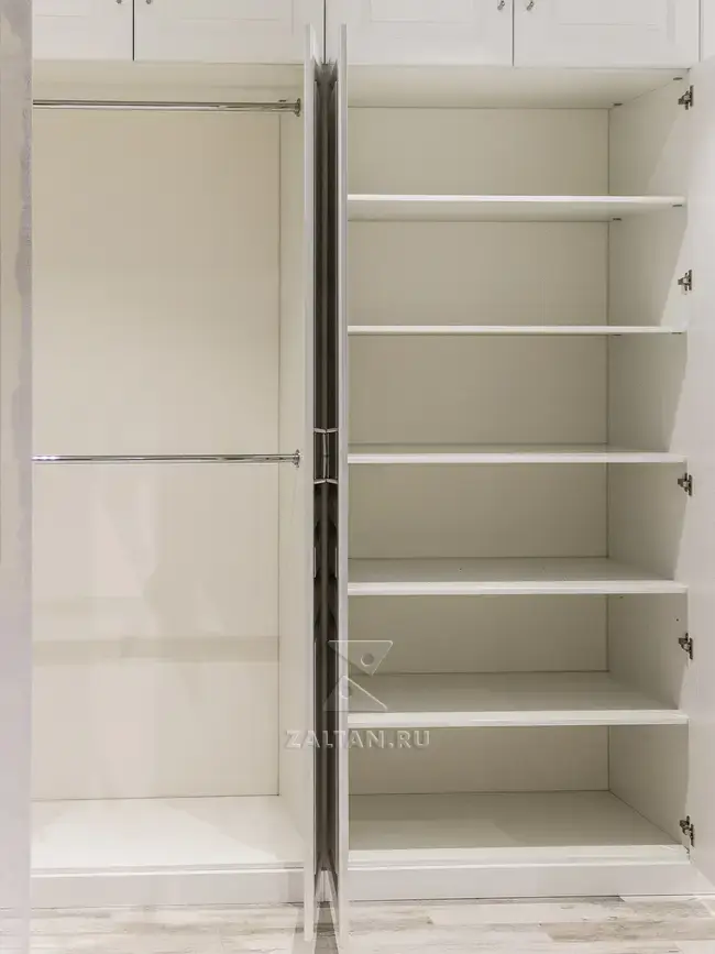 Наполнение шкафа в прихожую