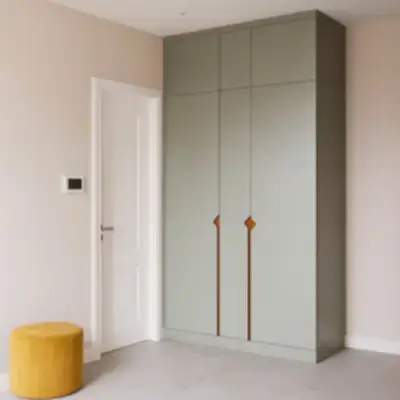 Встроенный шкаф в прихожую