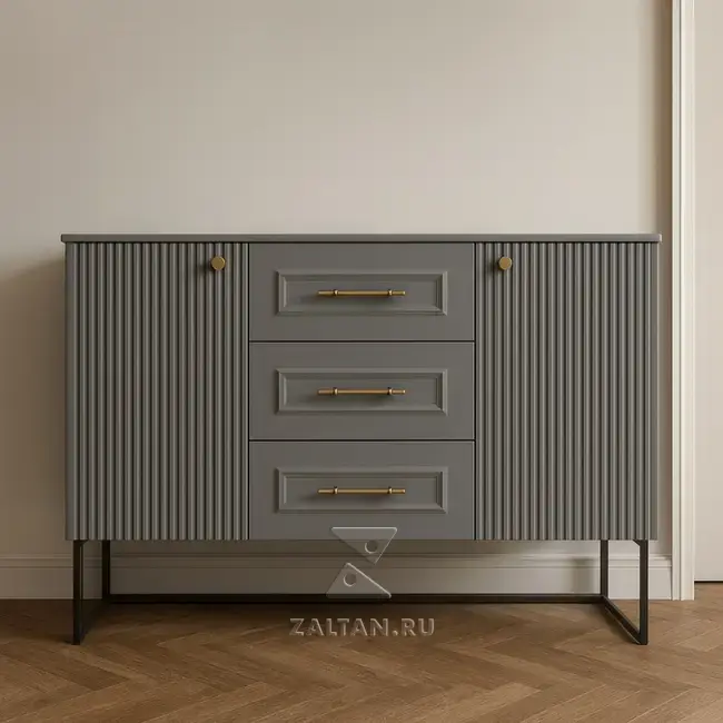 Серый комод с фрезеровкой на ножках