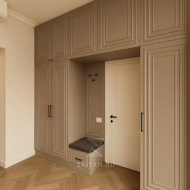 Прихожая неоклассика с банкеткой