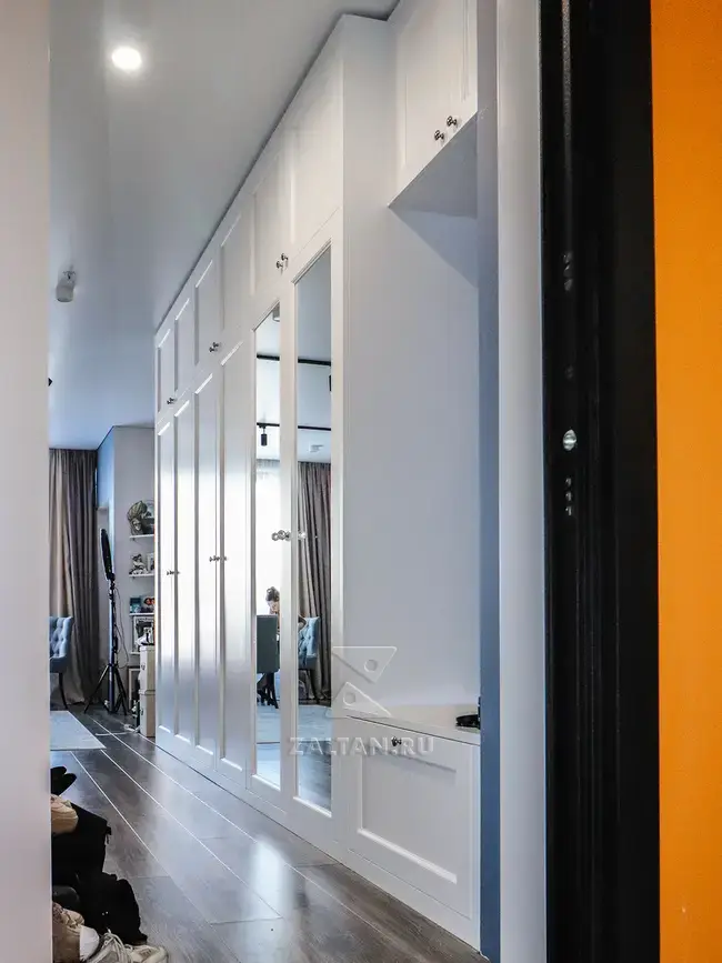 Прихожая в итальянском стиле