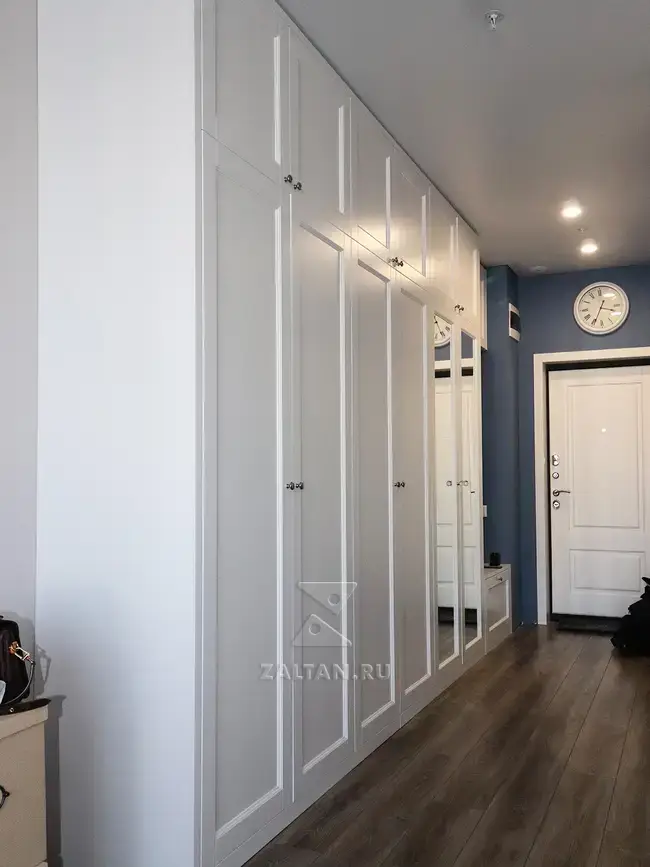 Шкаф в прихожую