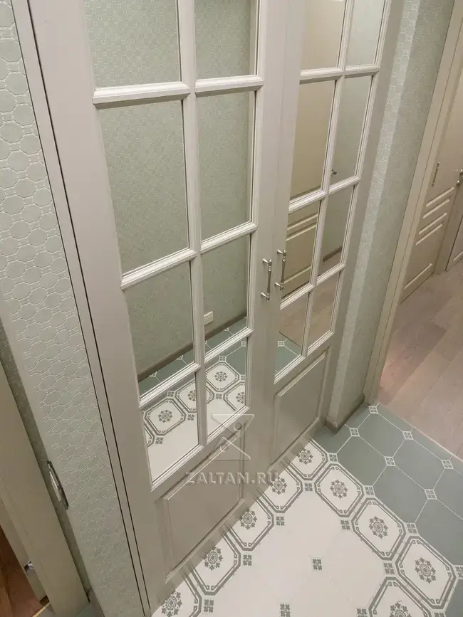 Белые крашеные фасады