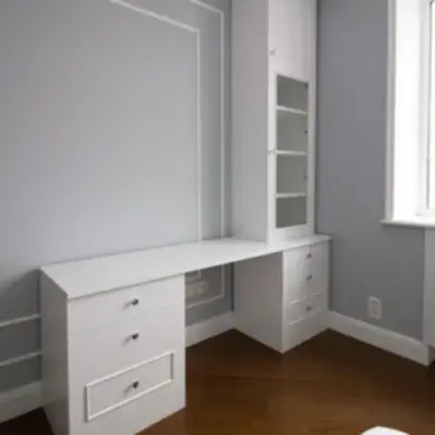 Рабочая зона в спальне