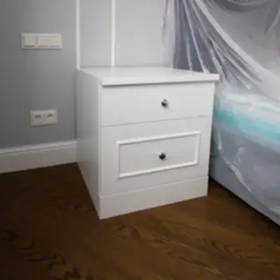 Прикроватные тумбы в спальню