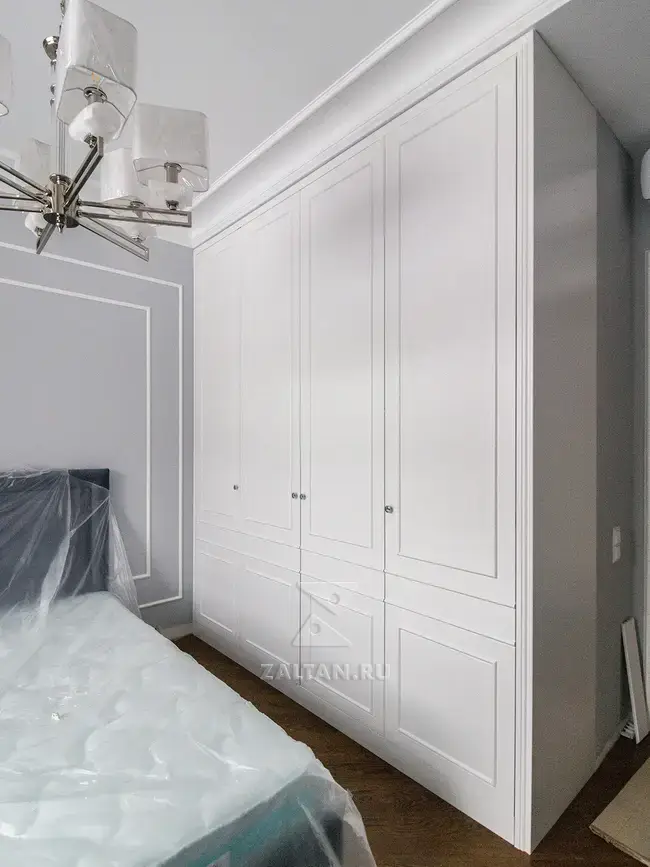 Белый шкаф для спальни