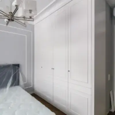 Шкаф в спальню неоклассика