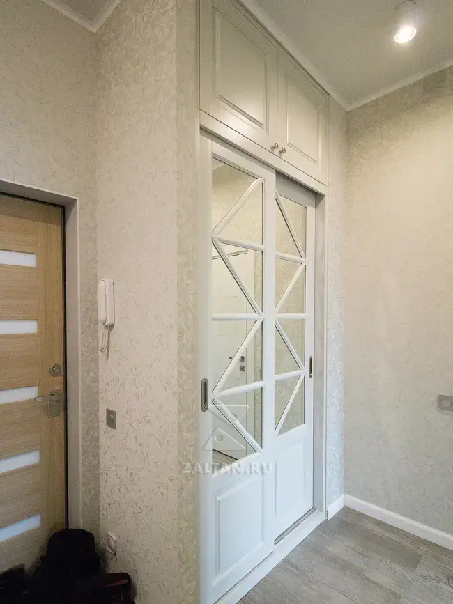 Двухдверный шкаф-купе