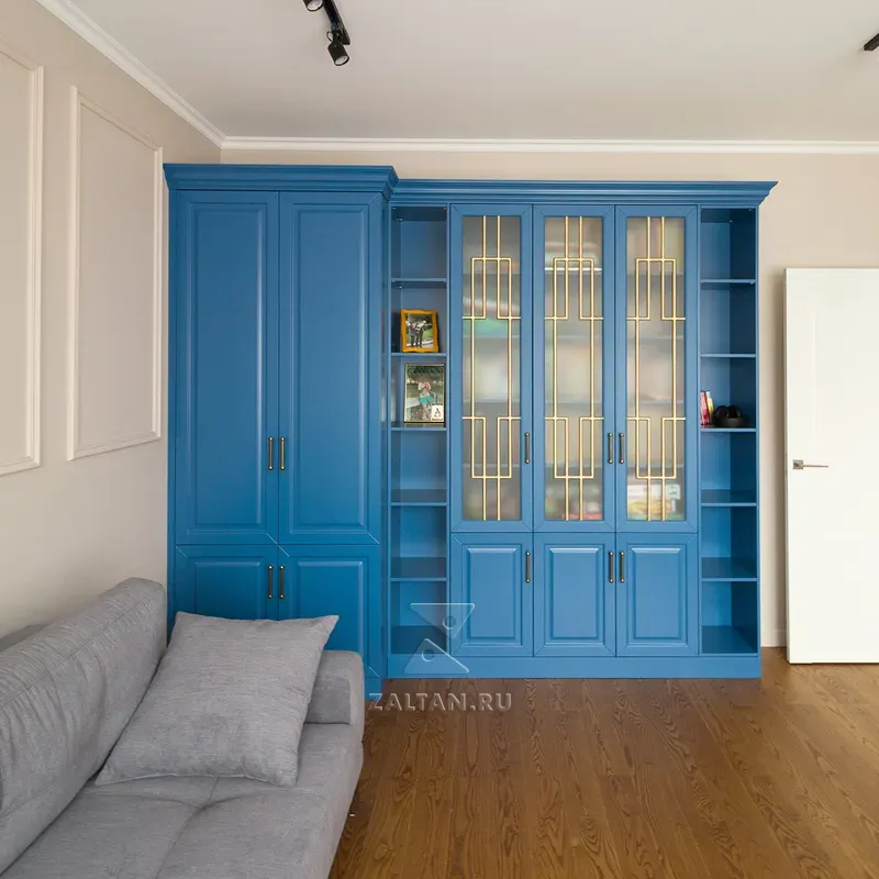 Книжные шкаф