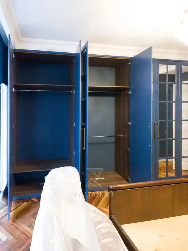 Наполнение левых секций шкафа