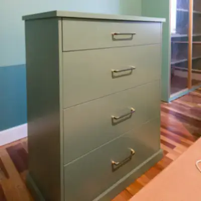 Комод в гостиную с 4-мя ящиками