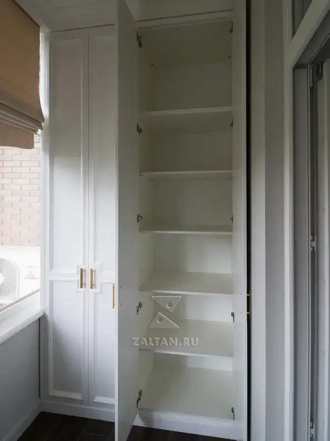 Полки в шкафу