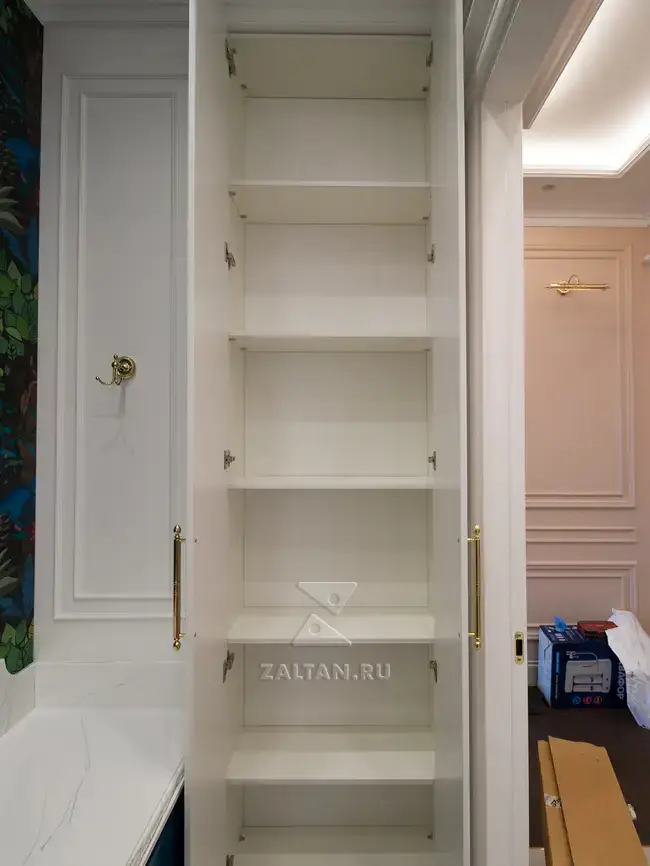 Шкаф с полками встройка