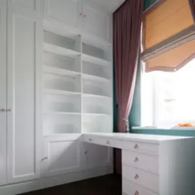 Рабочее место в спальне