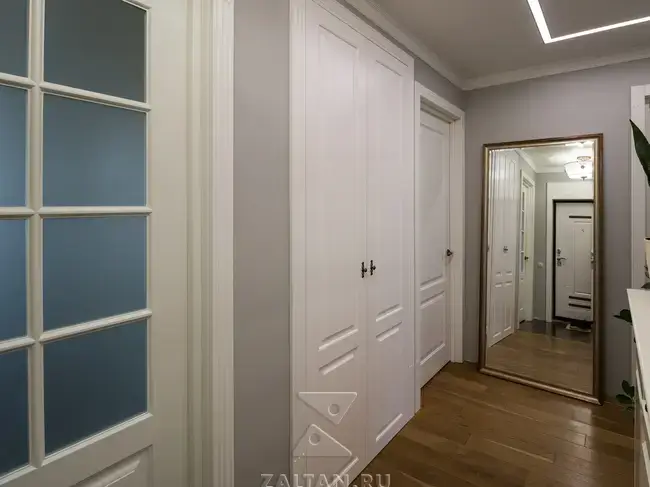 Шкаф из МДФ в прихожей