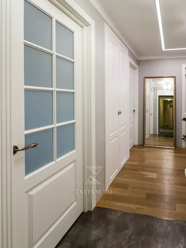 Шкаф в коридоре