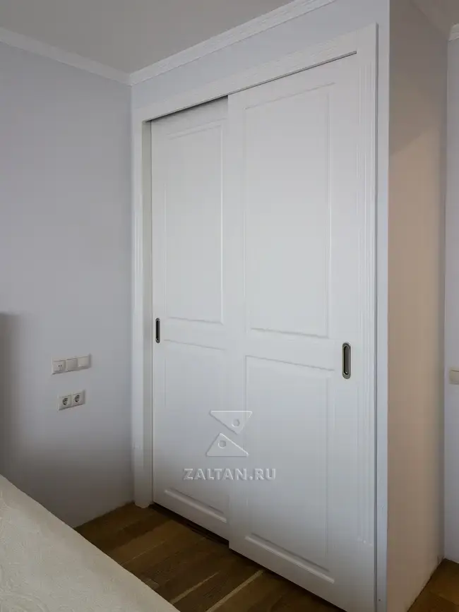 Белый шкаф в спальню