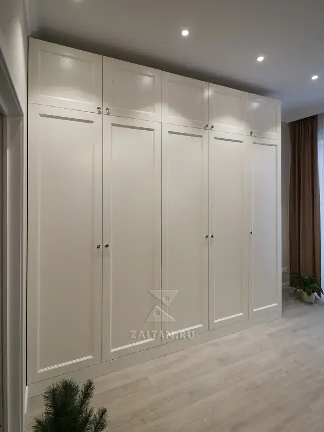 Шкаф классика