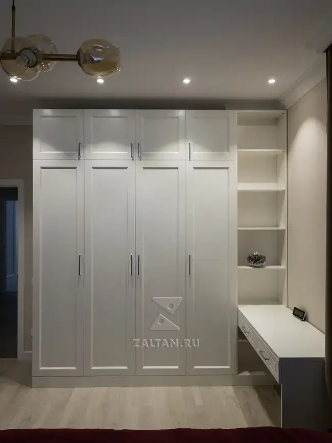 Шкаф с открытой секцией под книги