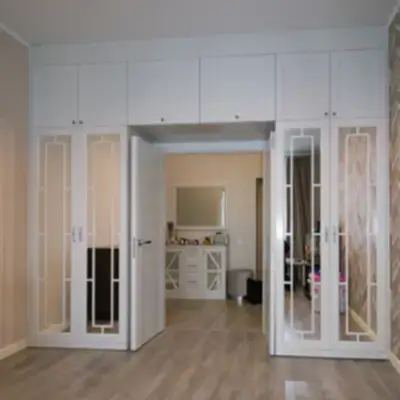 П-образный шкаф в гостиную неоклассика