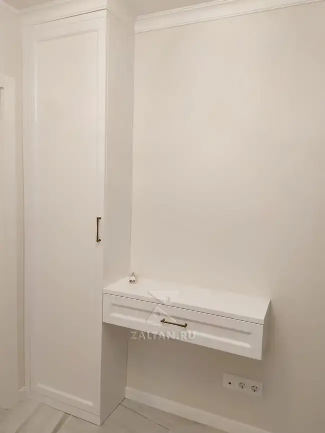 Шкаф пенал и тумба