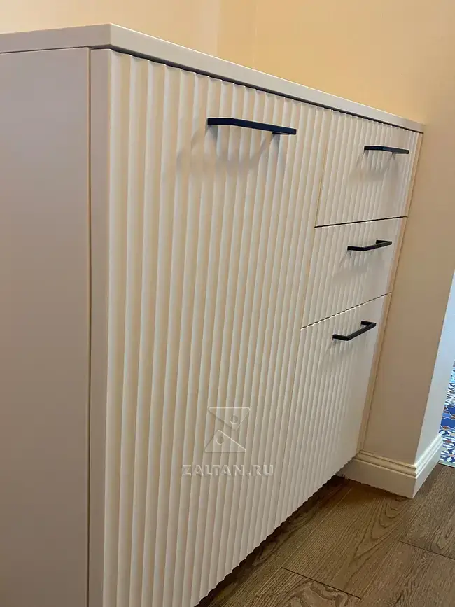 Комод в стиле модерн