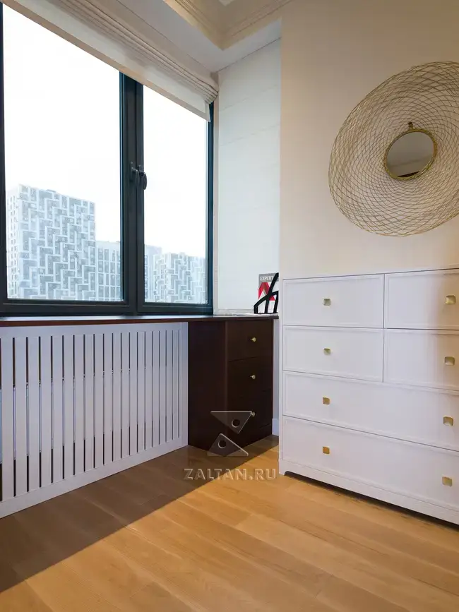 Экран на радиатор под столом