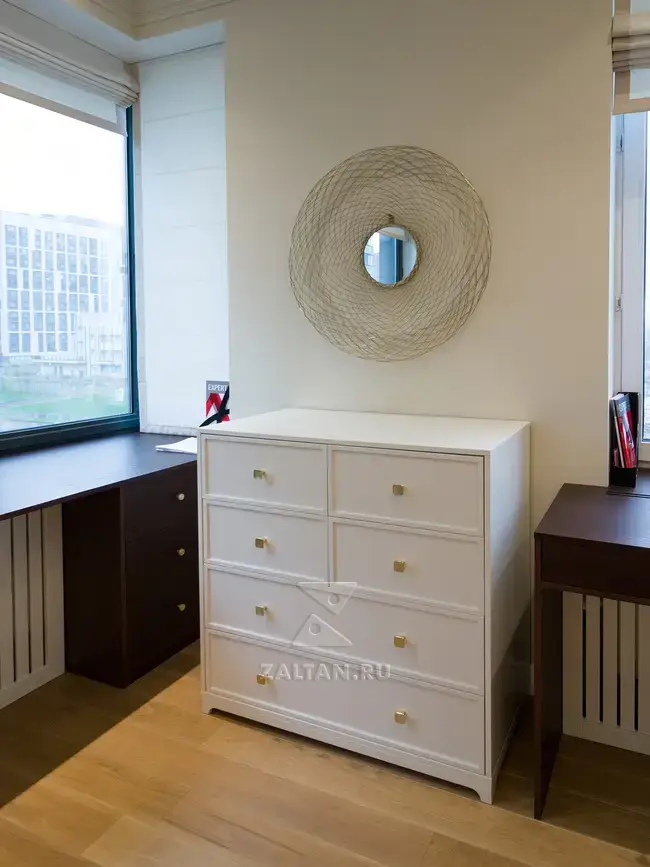 Комод в спальне