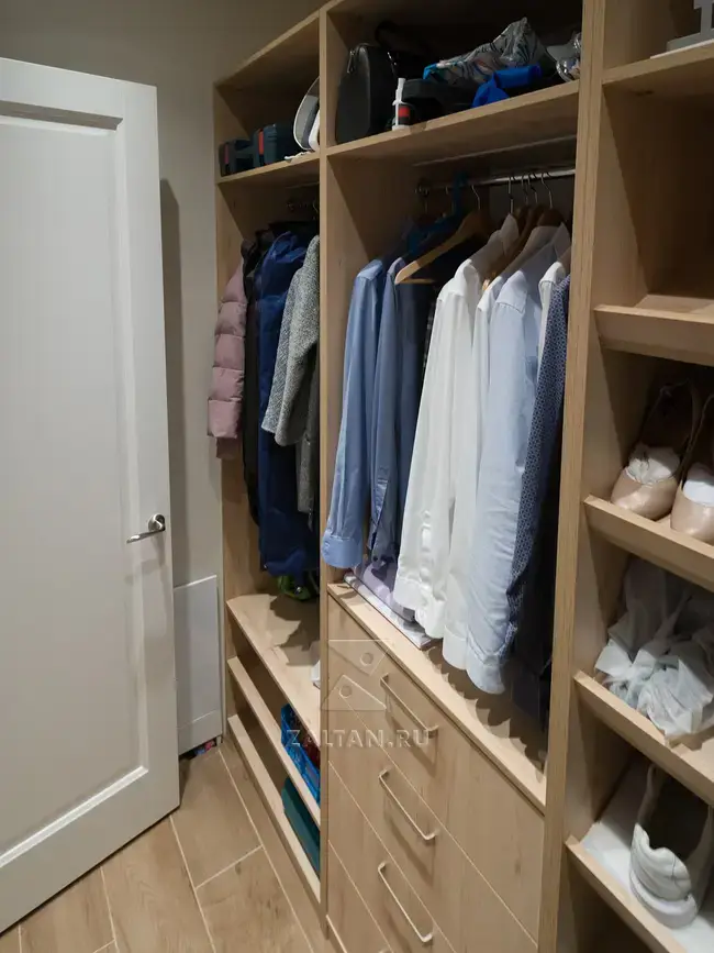 Гардеробные стеллажи