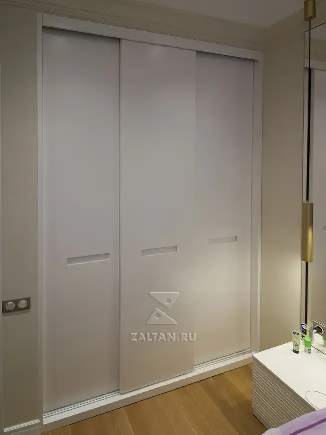 3х дверный шкаф-купе