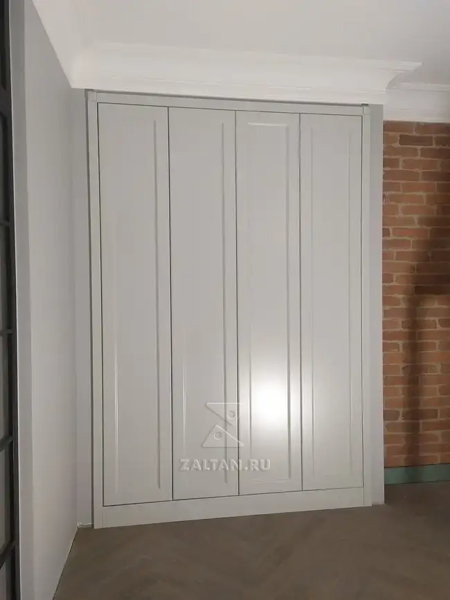 Шкаф из МДФ серого цвета