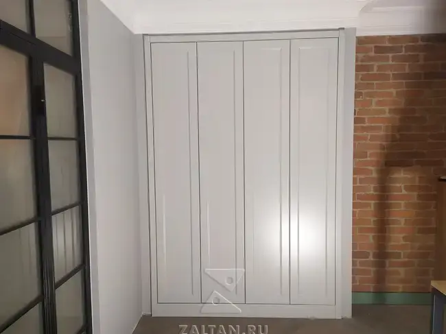 Шкаф неоклассика