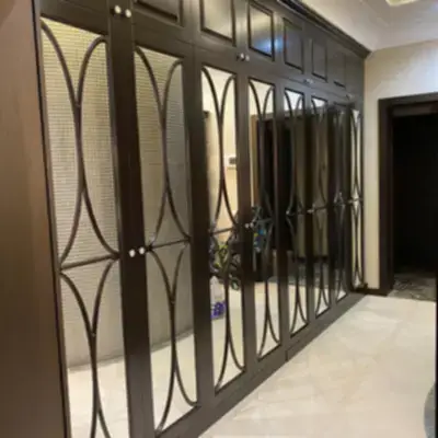 Распашной чёрный шкаф с дугами