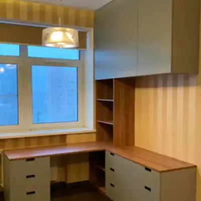 Угловое рабочее место в детскую