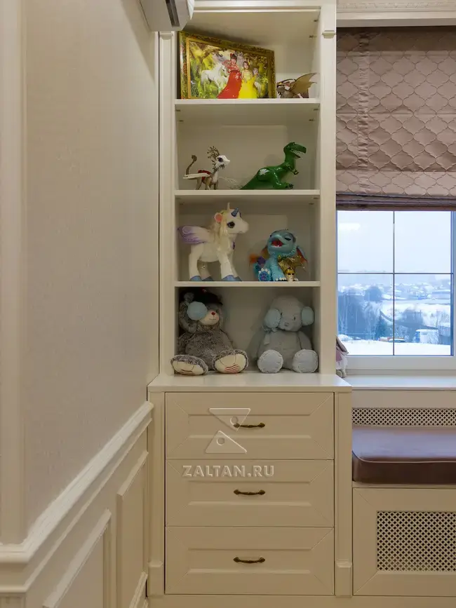 Комод в шкафу